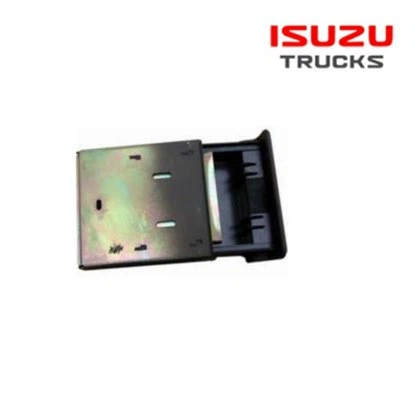 ISUZU ASCHENBECHER AUF DER INSTRUMENTENTAFEL